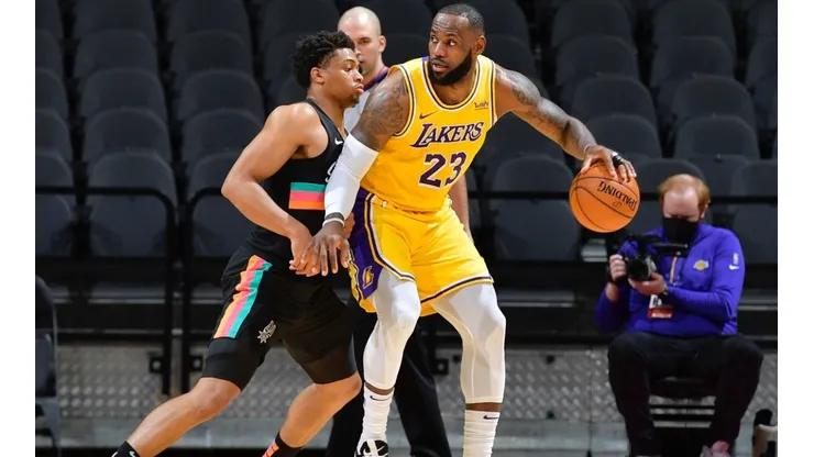 LeBron James sigue haciendo historia en Los Angeles Lakers