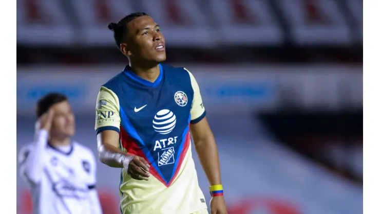 Roger Martínez se mostró de fiesta, mientras América se prepara para el Guard1anes 2021.