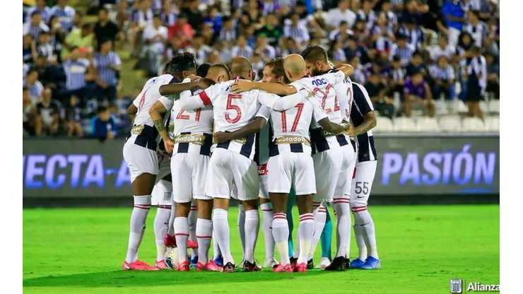 Ya van nueve futbolistas que dejan Alianza Lima.