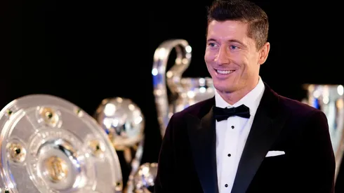 Lewandowski despidió el 2020 desde su cama y rodeado por todos los trofeos que ganó