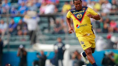 Quieren una oportunidad para el Negro Santos en América.