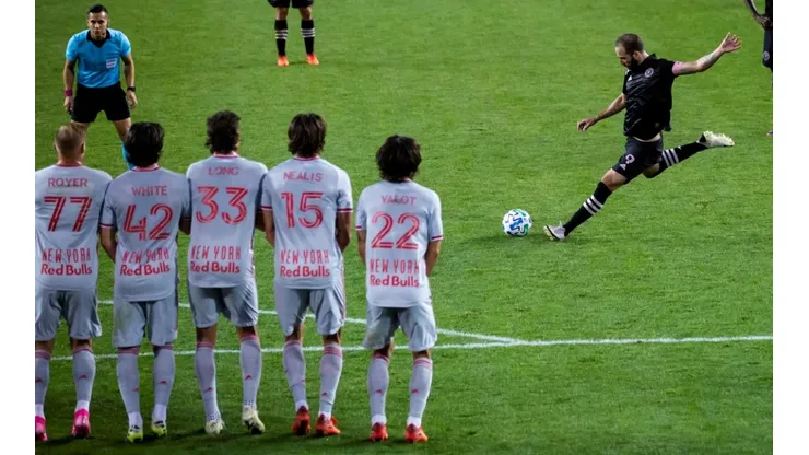 Gonzalo Higuaín anotó uno de los mejores goles de MLS en 2020