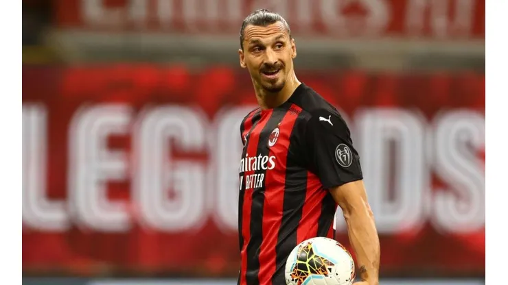 Zlatan Ibrahimovic durante un partido de Milan.