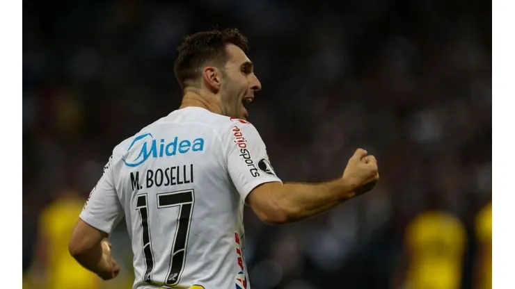 Mauro Boselli con la camiseta de Corinthians.