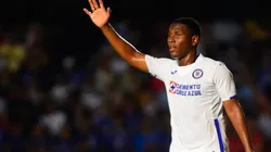 Se complicó el regreso de Bryan Angulo a Cruz Azul