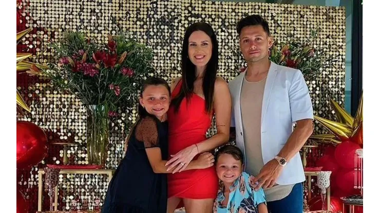 Zárate subió una foto por Navidad y Cata Díaz se la pudrió toda a River en los comentarios