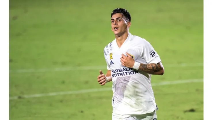 LA Galaxy finalizó las negociaciones con Pavón: debe volver a Boca