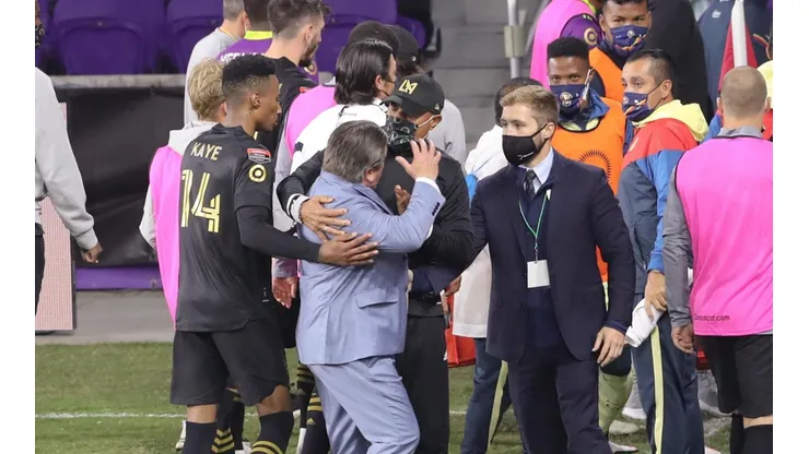 Miguel Herrera explicó la pelea con el auxiliar de LAFC.