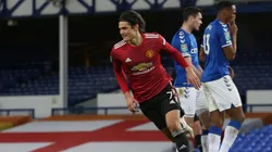 Con goles de Cavani y Martial, el Manchester United eliminó al Everton de la Carabao Cup.