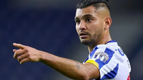 Tecatito Corona se consagró campeón en Portugal