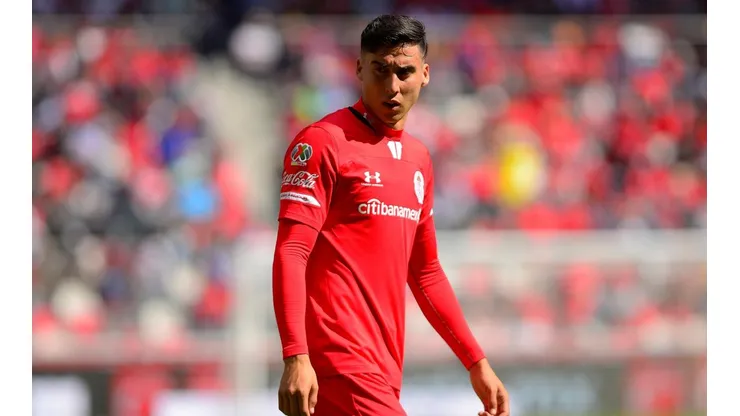 Adrián Mora sería refuerzo de Rayados de Monterrey