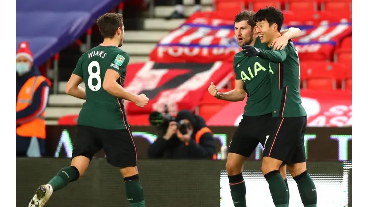 Tottenham le ganó 3 a 1 al Stoke City y pasó a las semifinales de la Carabao Cup