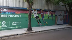 Este es el mural que se impone en Palermo, e inspirado en el duelo de Barcelona vs Valencia junto a DIRECTV GO. (Foto: Lucas Lasnier/Cedida).