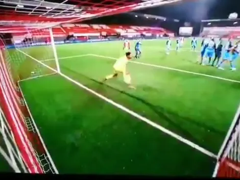 A lo Maradona: Miguel Araujo anotó golazo de tiro libre en el Emmen FC