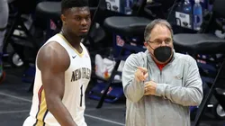 Zion Williamson y su entrenador Stan Van Gundy (Foto: Getty)