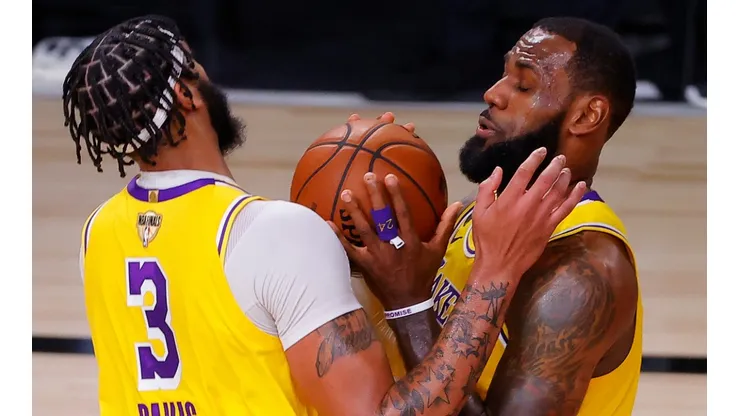Anthony Davis y LeBron James