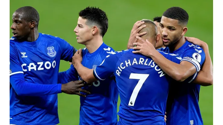James Rodríguez completó tres partidos en línea con el Everton sin poder jugar en Premier League.