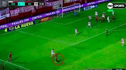 De la Cruz tiró un centro y terminó metiéndole el segundo a Huracán