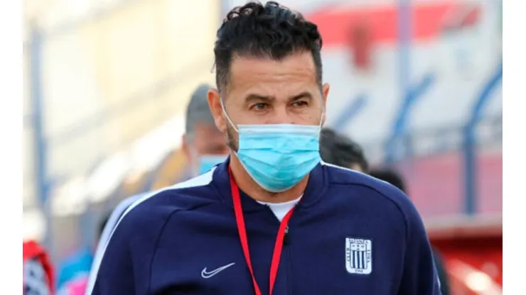 Alianza Lima podría volver a perder dinero en caso la demanda de Daniel Ahmed proceda.