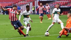 Solo Luis Suárez: le erró tan bien al balón que fue gol del Atlético Madrid