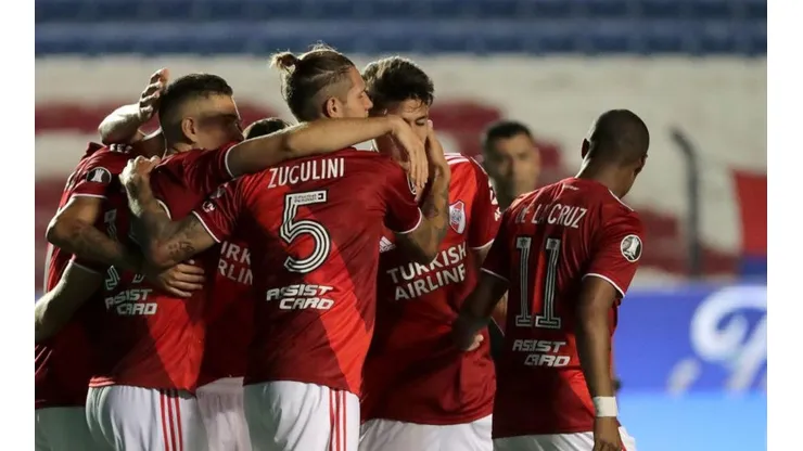 River es invencible: le hizo seis a Nacional y está de nuevo en semis