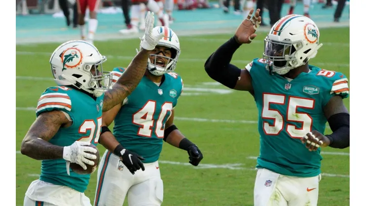 Miami Dolphins vs. New England Patriots juegan por la semana 15 de la NFL este domingo (Getty Images)