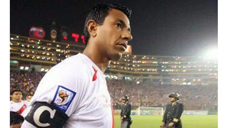 Nolberto Solano fue capitán de Perú.
