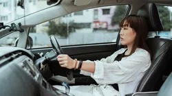 ¿Cómo saber si los amortiguadores de mi auto están en mal estado?