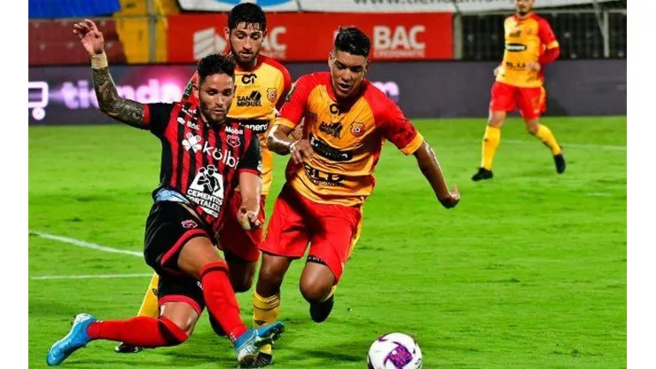 Herediano vs. Alajuelense (Foto: twitter @UnafutOficial)