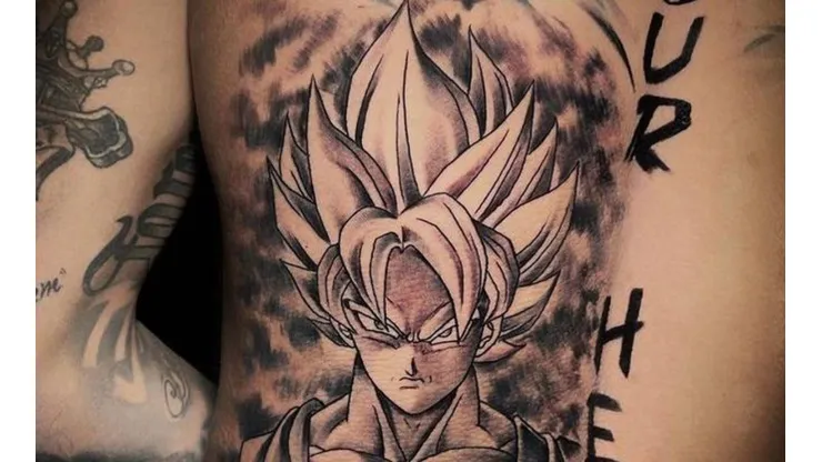 Una obra de arte: Neymar se tatuó un personaje de Dragon Ball en la espalda
