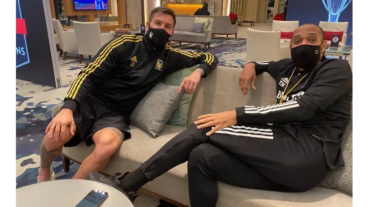 André-Pierre Gignac y Thierry Henry reunidos en Orlando.