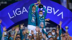 León, portada de todos los diarios.