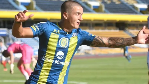 El festejo de gol de Alan Marinelli.