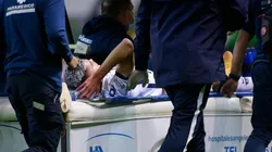 Johan Vásquez salió reemplazado tras un golpe en su cabeza