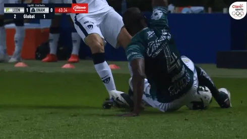 Plancha de Mosquera a Mayorga en la final del Guard1anes 2020