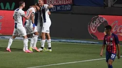 El festejo de los jugadores de Talleres.
