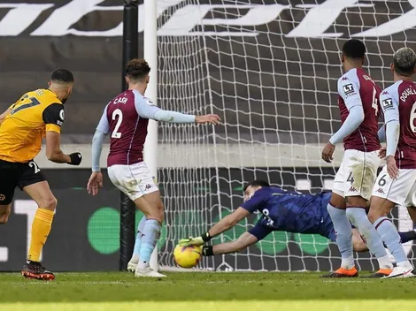 Una bestia: Emiliano Martínez fue la figura contra Wolves por estas atajadas