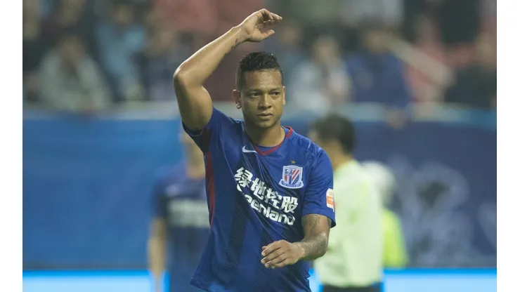 Altas, bajas y humo: así va el mercado de fichajes en el fútbol colombiano
