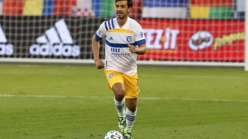 Un año más: San Jose Earthquakes renovó el préstamo con Oswaldo Alanís