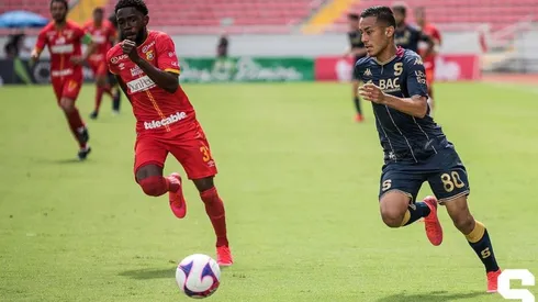 Herediano vs. Saprissa (Foto: twitter @PMEimages)