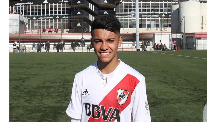 River: un juvenil con coronavirus y dos más aislados por contacto estrecho