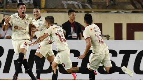 Alonso metió un gol en la Libertadores con Universitario.