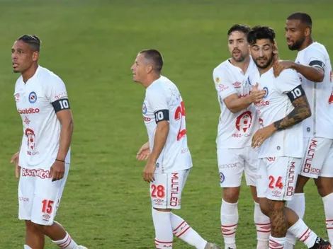 Argentinos le rindió homenaje a Diego ganándole a un Estudiantes que no levanta