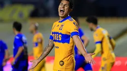 Carlos Salcedo se burló de Cruz Azul..