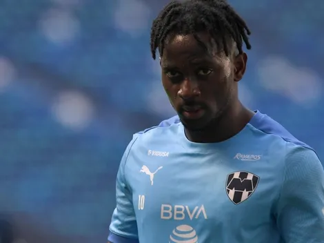 Aké Loba no sería tenido en cuenta por Javier Aguirre