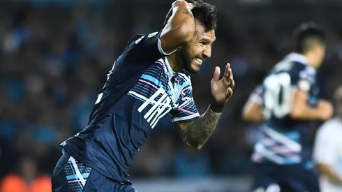 Walter Montoya con la camiseta de Racing.