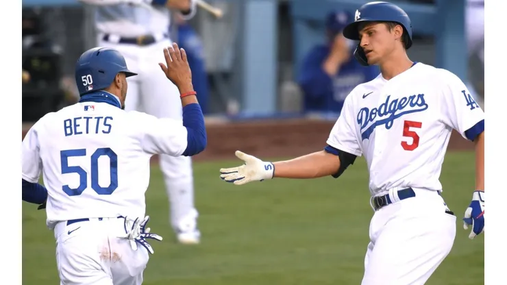 Mookie Betts y Corey Seager