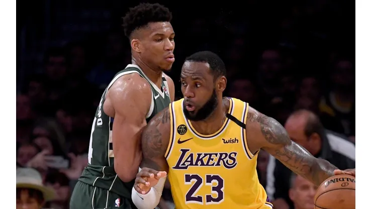 Giannis Antetokounmpo y LeBron James