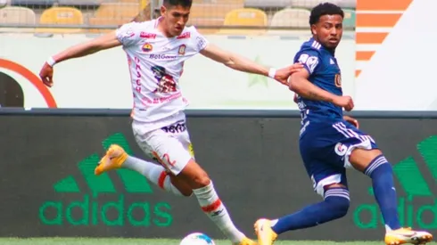 Alexis Cossio es carrilero en Ayacucho FC.