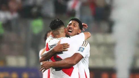 Jorge Fossati saca jugadores del triunfo ante Uruguay